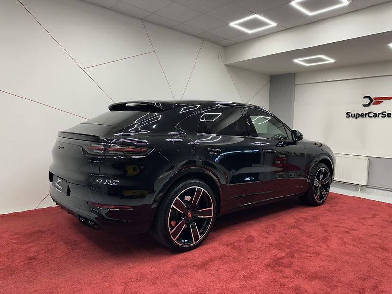 Porsche Cayenne (2023) E-Hybrid Coupe*PANO*CZ*DPH*1.M - fotka 4 z 21