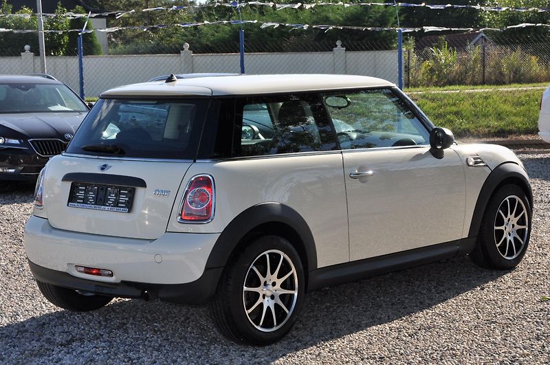Mini One 1.6i 55kW - fotka 3 z 14