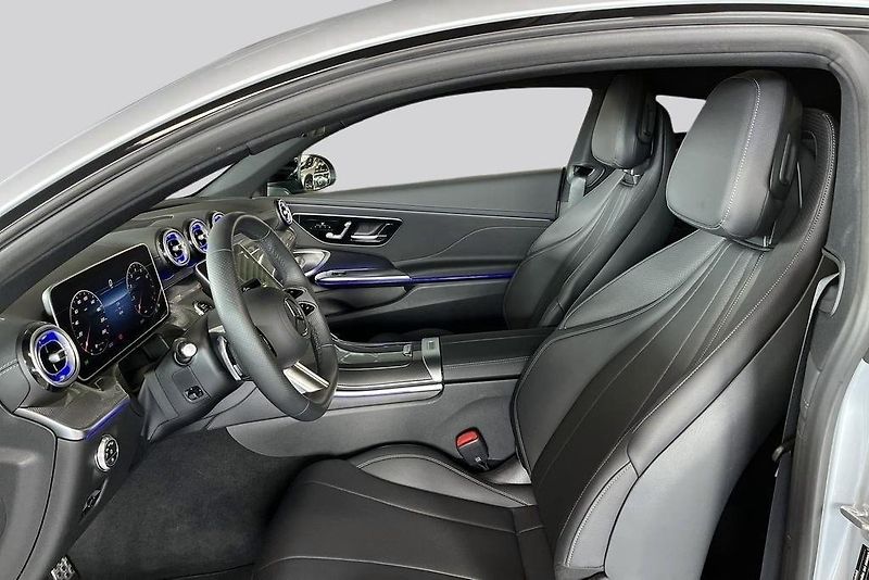 Mercedes-Benz CLE 300 4M AMG Premium Pano Burm - fotka 9 z 21