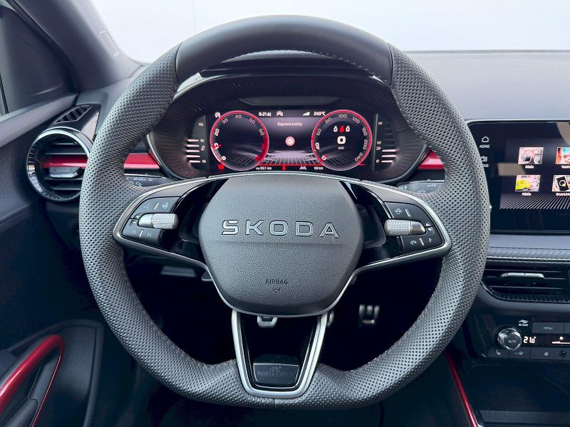 Škoda Fabia (2025) 1.0 TSI 85kW Monte Carlo - fotka 7 z 35