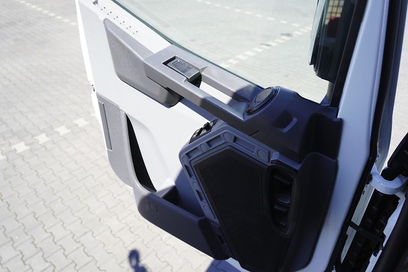 Renault (2018) C 430 / 6 X 2 / E 6 / SKRZYNIO - fotka 45 z 52