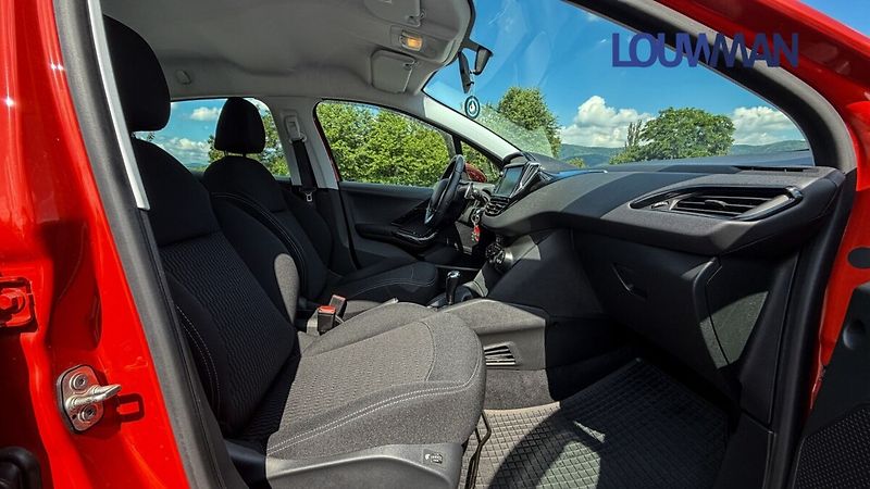 Peugeot 208 AT ACTIVE - fotka 14 z 21
