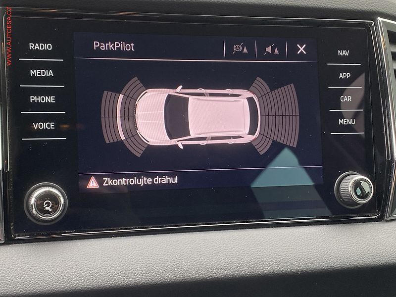 Škoda Karoq (2019) 2.0TDi 4x4, ČR, Style, DSG - fotka 18 z 18