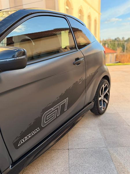 Aixam Coupé (2023) GTI, Euro 5, nízký nájezd - fotka 4 z 15