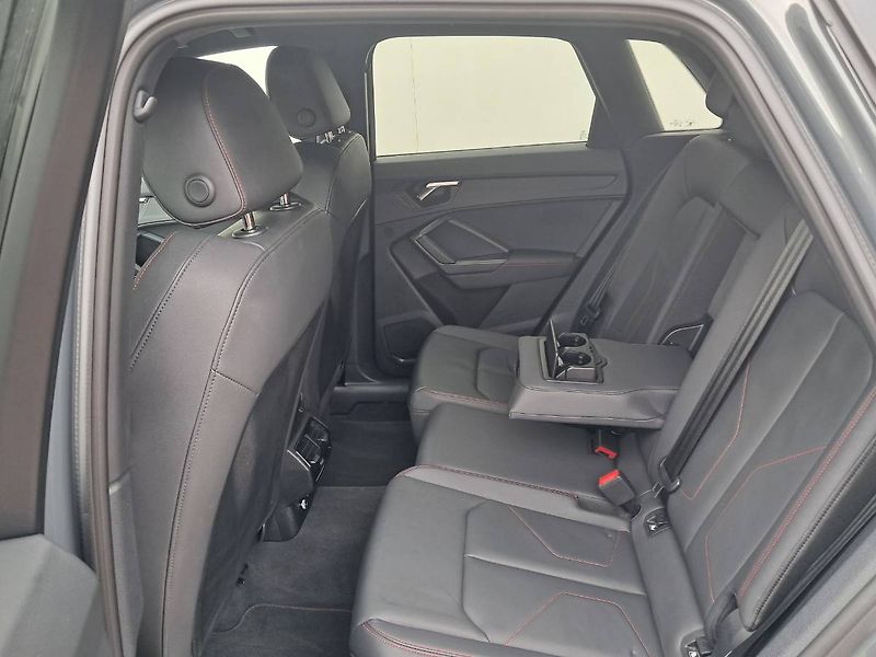 Audi Q3 (2023) ADVANCED 40 S-tronic7 2.0 TFSI - fotka 22 z 29