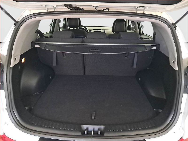 Kia Sportage (2014) 1.7 CRDi, Navi, Xenony - fotka 14 z 19