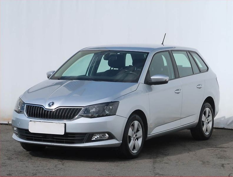 Škoda Fabia (2015) Style 1.2 TSI, ČR,1.maj - fotka 2 z 19