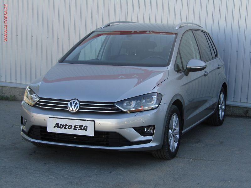 Volkswagen Golf Sportsvan (2015) 1.4TSi, ČR, DSG, bixen, kamea - fotka 3 z 17