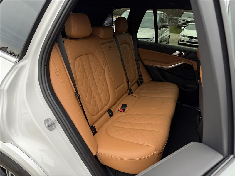 BMW X5 30d Msport Xdrive - fotka 29 z 36
