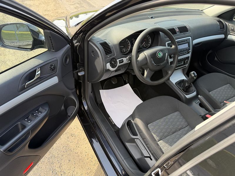 Škoda Octavia (2011) 2,0TDI 103 kW ELEGANCE 1MAJITE - fotka 13 z 48