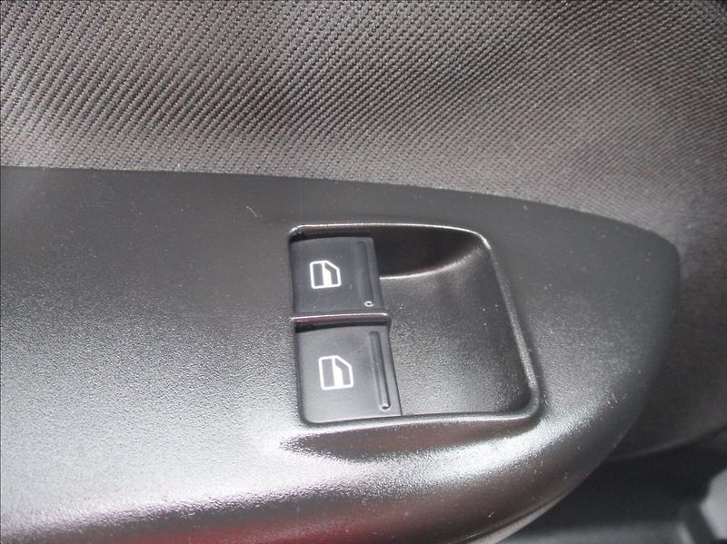 Škoda Octavia 1,4 i, klimatizace, servis, - fotka 23 z 36