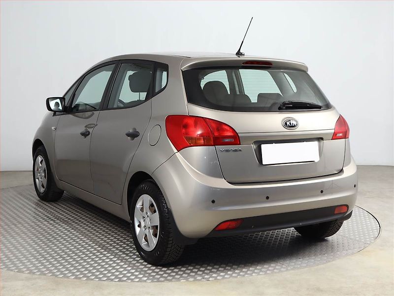Kia Venga (2014) 1.4 CVVT - fotka 4 z 12