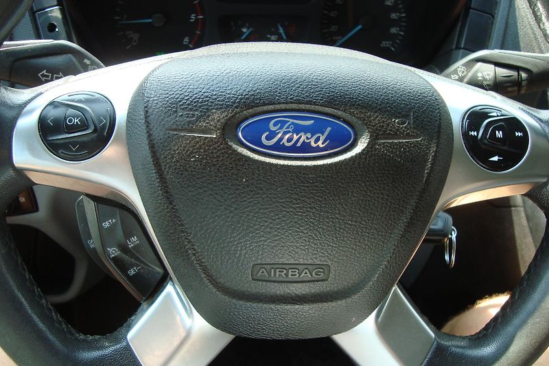 Ford Transit (2014) 2.2 TDCi - fotka 43 z 54