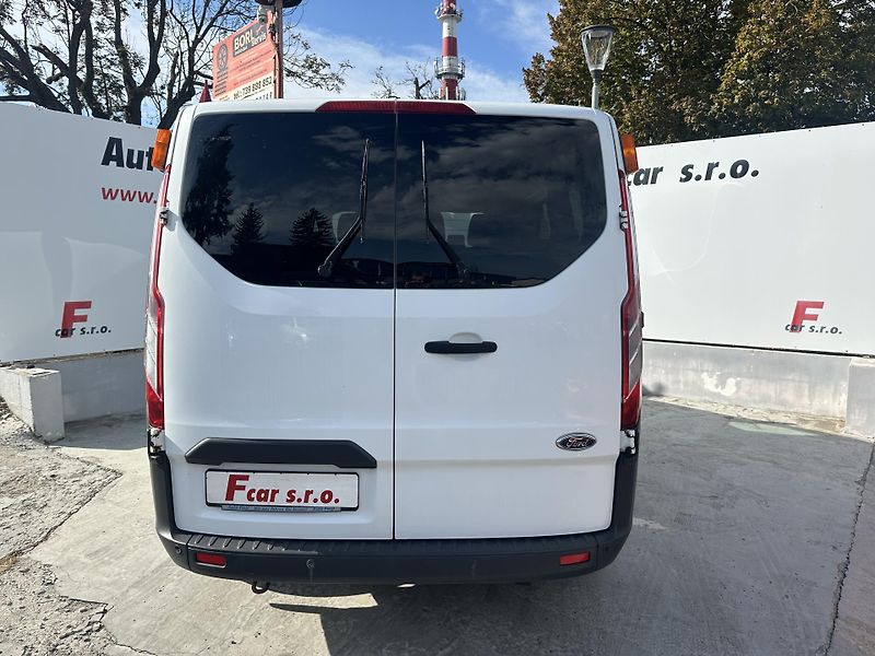 Ford Transit Custom (2018) 2.0TDCi 77kW 9 míst - fotka 6 z 25