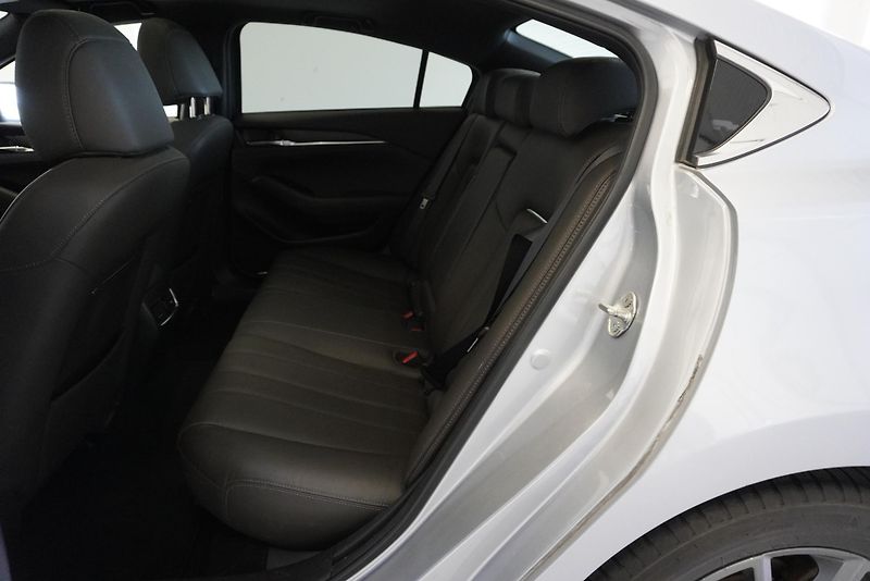 Mazda 6 (2019) 2,5 SKYACTIV-G PREMIUM AUT. - fotka 26 z 32