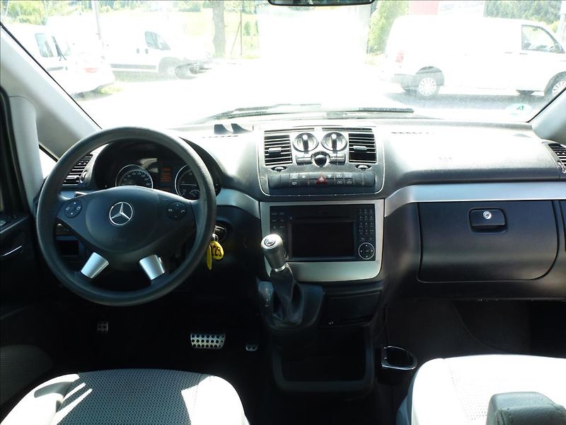 Mercedes-Benz Viano 2,2 DCi 5míst Automat  639 - fotka 28 z 48