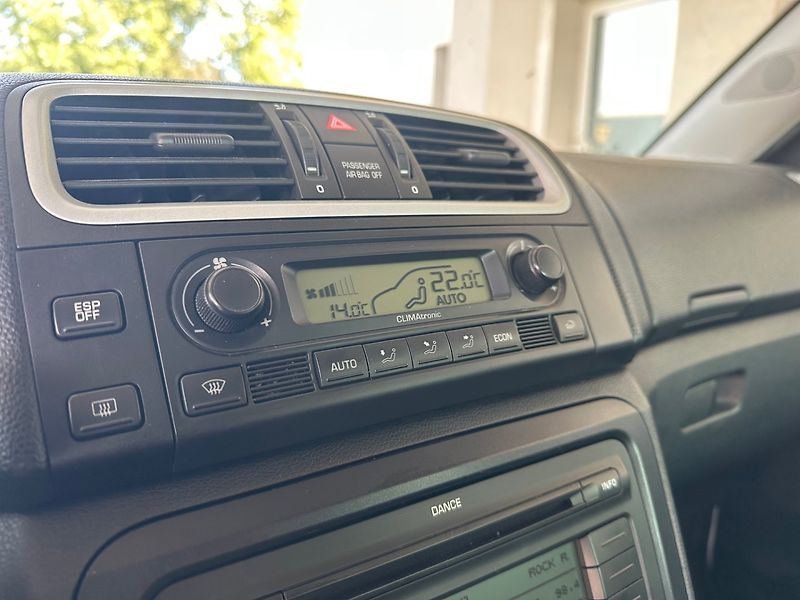 Škoda Roomster (2007) 1.4TDi SCOUT, VÝHŘEV SED. - fotka 8 z 12