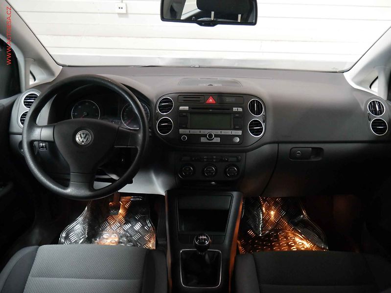 Volkswagen Golf Plus (2007) 1.9 TDi, TZ, výhř.sed. - fotka 8 z 16