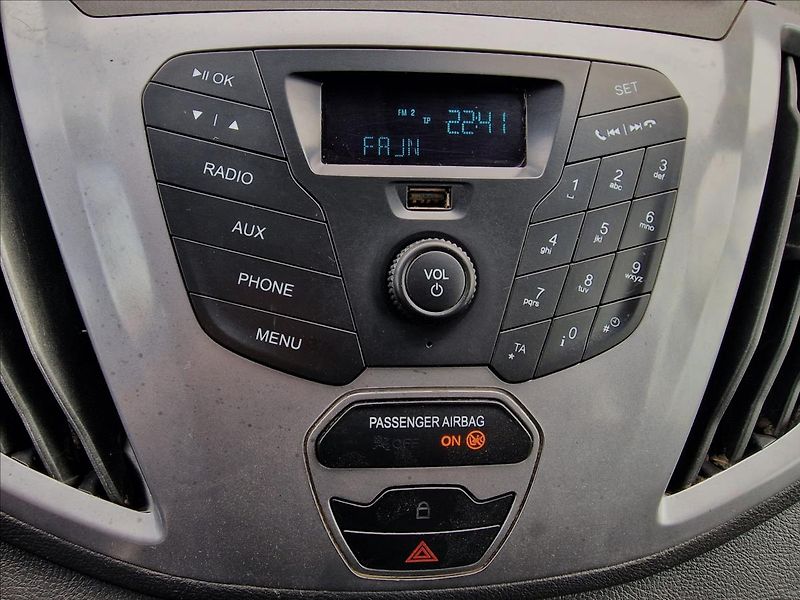 Ford Transit 2.0TDCi 96kw L2, 9-míst, ČR - fotka 27 z 39