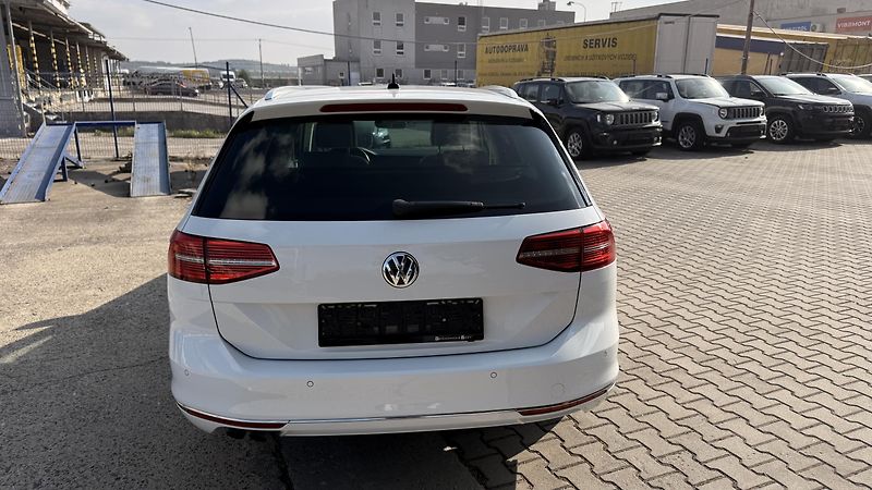 Volkswagen Passat (2019) 2.0 TDI 140kW,ČR, 4MOT DSG - fotka 32 z 48