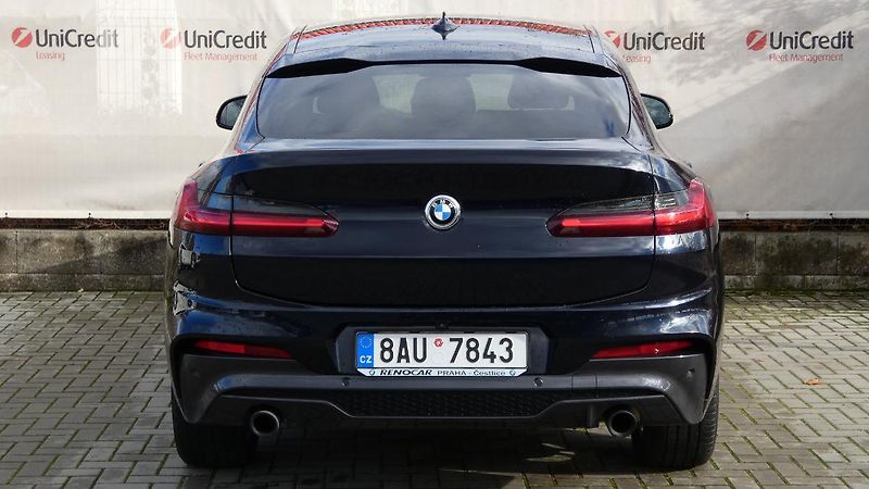 BMW X4 xDrive 20i M Sport - fotka 4 z 23