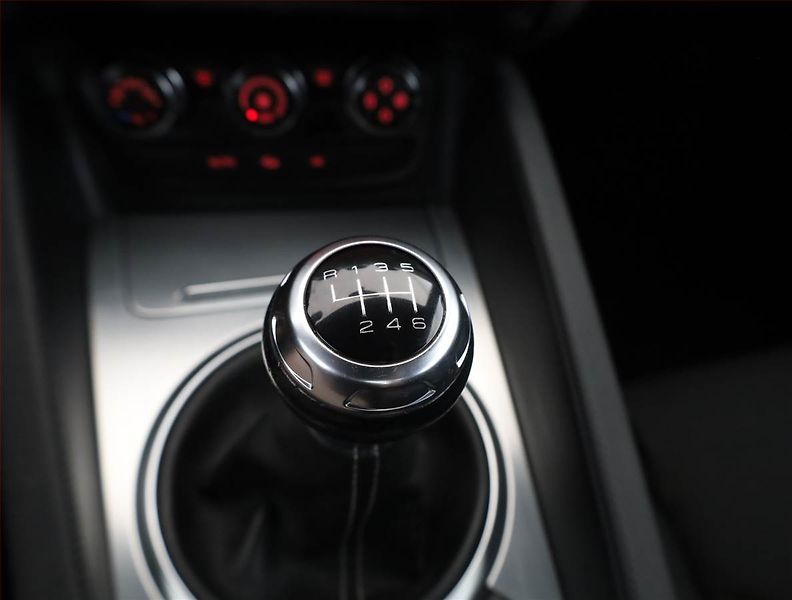 Audi TT (2009) 1.8 TFSI - fotka 13 z 16