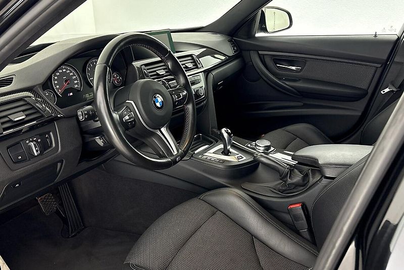 BMW M3 - fotka 6 z 27