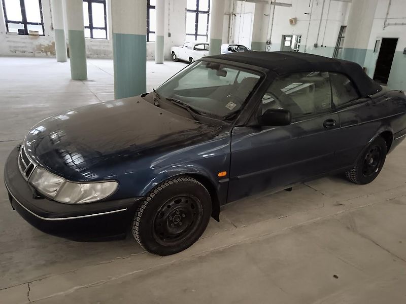 Saab 900 (1995) cabrio 110 kw - fotka 1 z 13