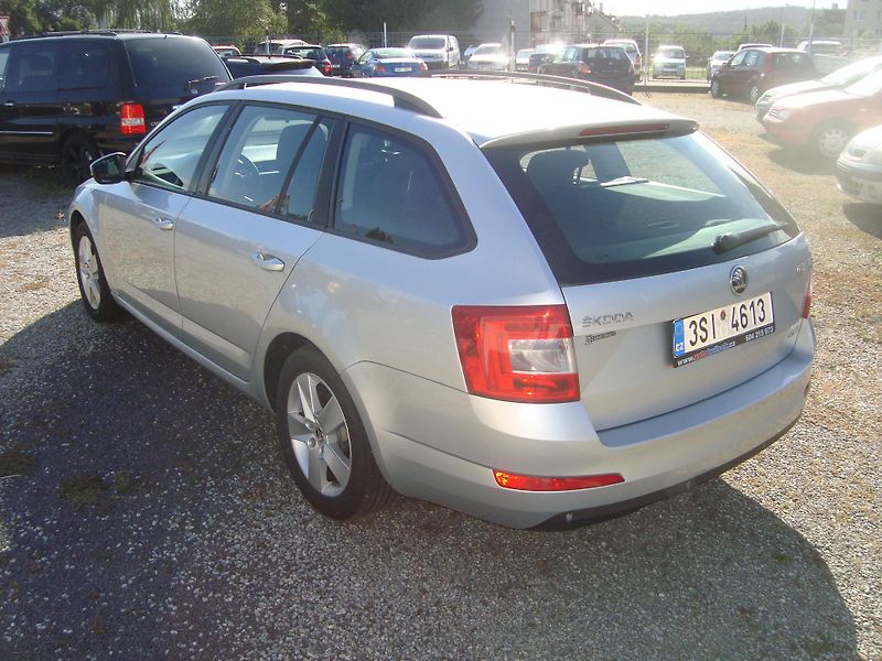 Škoda Octavia (2015) 1,4 CNG  kombi - fotka 4 z 19