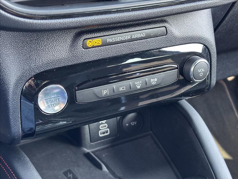 Ford Kuga 2,5 HEV ST-Line X132kW AUT - fotka 38 z 46