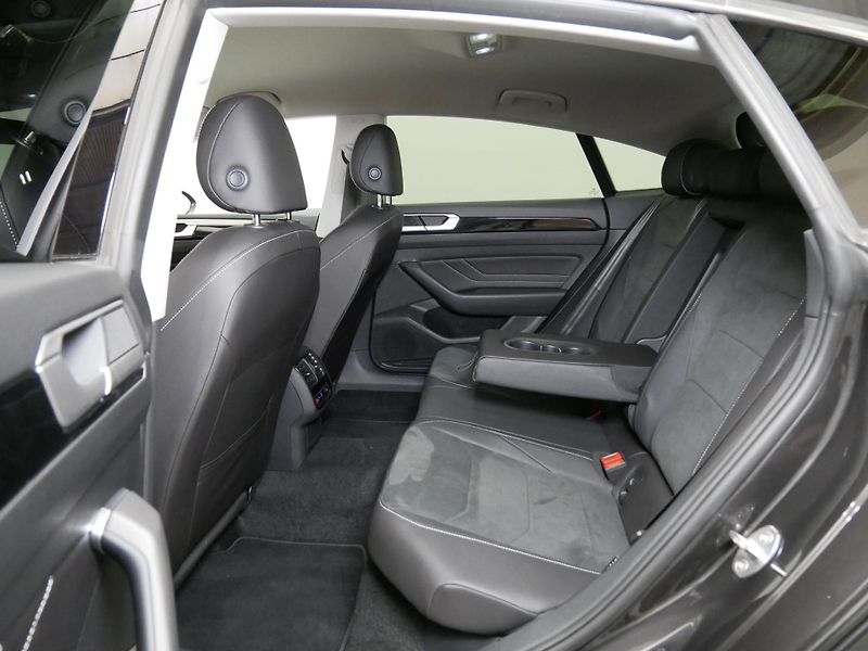 Volkswagen Arteon - fotka 14 z 23