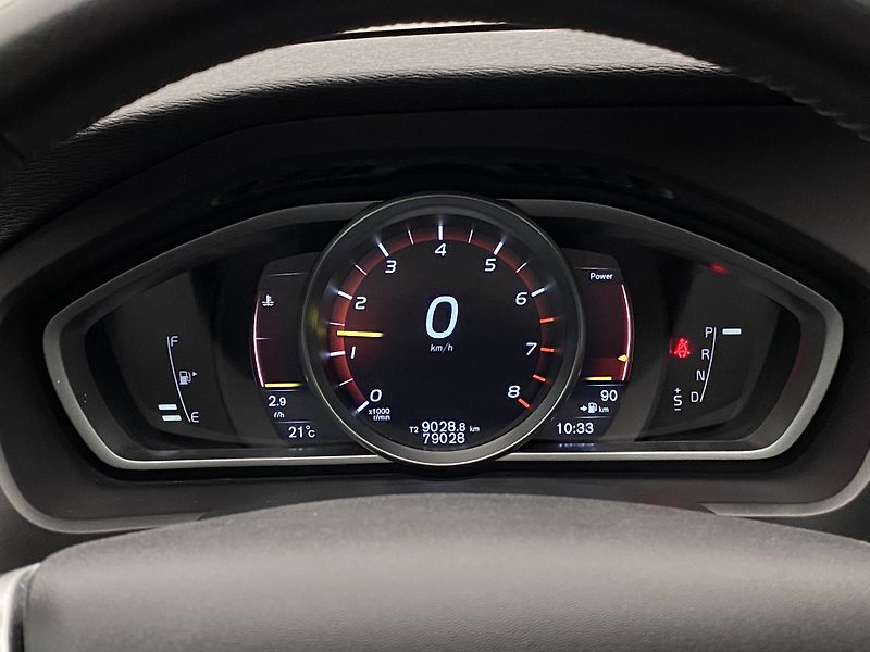 Volvo V40 T2 MOMENTUM AUT  - fotka 25 z 39