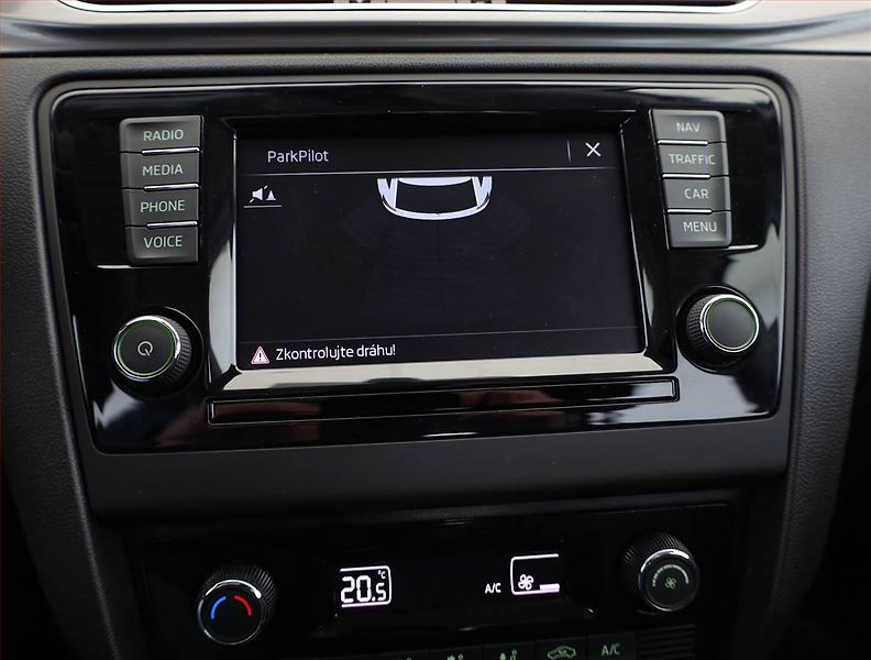 Škoda Rapid (2018) Spaceback 1.0 TSI, Navi - fotka 13 z 17