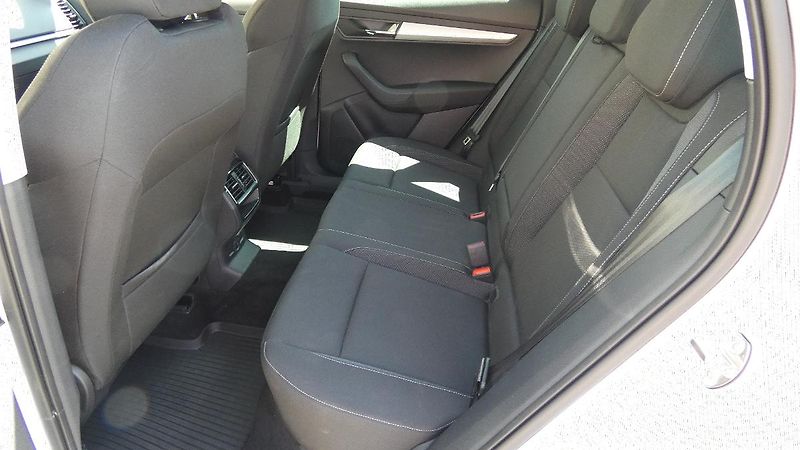 Škoda Karoq 1,5 TSI DSG Ambition - fotka 19 z 23