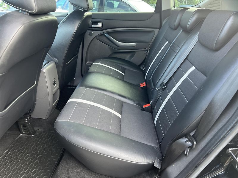 Ford Kuga 2.0TDCi 4x4 TEMPOMAT KLIMA ALU - fotka 23 z 40