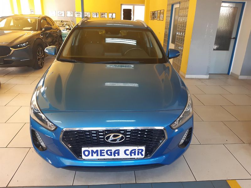 Hyundai i30 1.0 T-GDI Combi 88KW 62000km!! - fotka 2 z 22