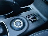 Mitsubishi Outlander 2.2D 4x4 7MÍST KAMERA SERVISKA - náhled 39