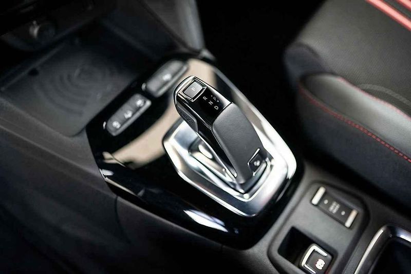 Opel šel cestou co nejnižší možné ceny, v základu nabízí tedy jediný motor.