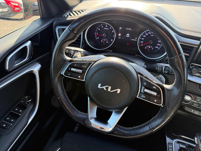 Kia Ceed (2022) GT LINE 1.5TGDI 118kW CZ DPH - fotka 11 z 14