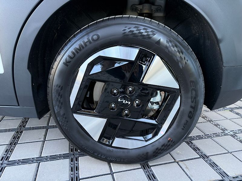 Kia EV3 EARTH 81kWh - fotka 9 z 38
