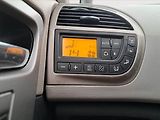 Citroën C4 Picasso (2009) 2.0 HDI, Automat, 7 míst - náhled 19