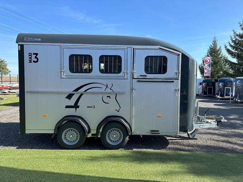 Cheval Liberté (2026) MAXI 3 ŠEDÝ - fotka 5 z 23
