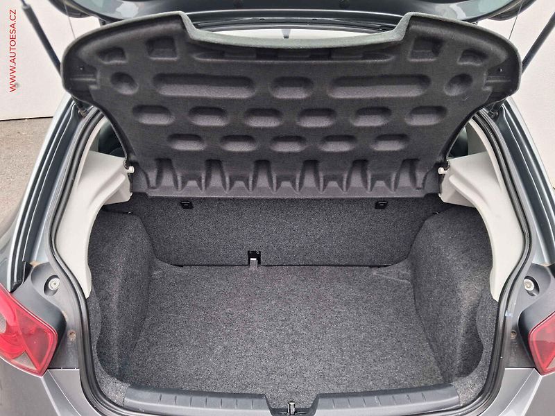 Seat Ibiza (2014) 1.2 TSi, Reference - fotka 7 z 17