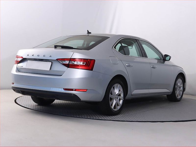 Škoda Superb (2022) Ambition 2.0 TDI, Serv.kniha - fotka 5 z 24