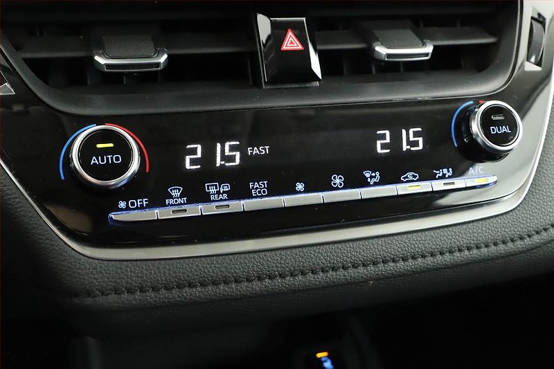 Toyota Corolla (2023) 1.5 VVT-i, ČR,1.maj, Tempomat - fotka 10 z 15