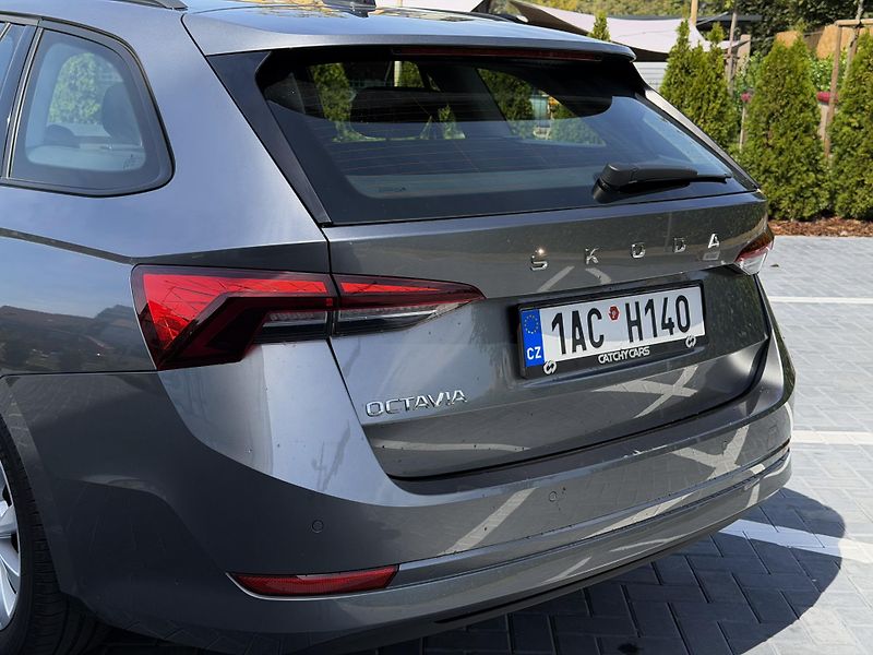Škoda Octavia (2024) 1.5 tsi 110 kw - fotka 10 z 20