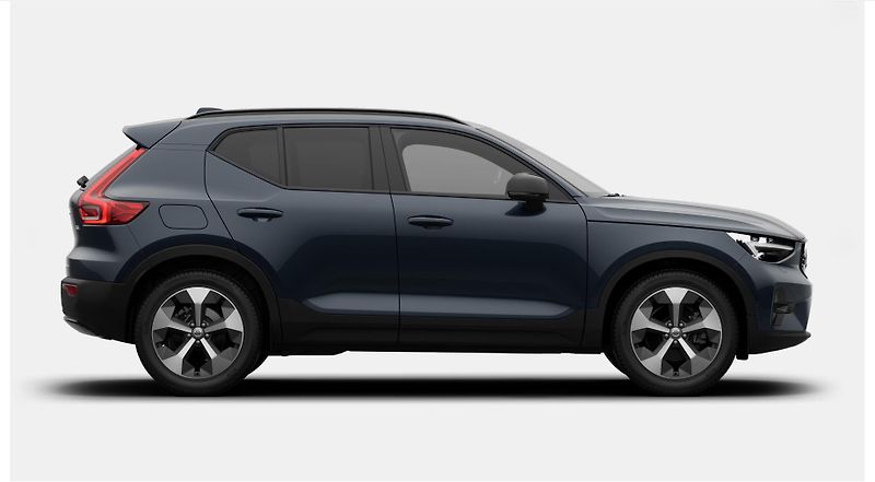 Volvo XC40 (2026) B4 ULTRA DARK AUT - fotka 6 z 13
