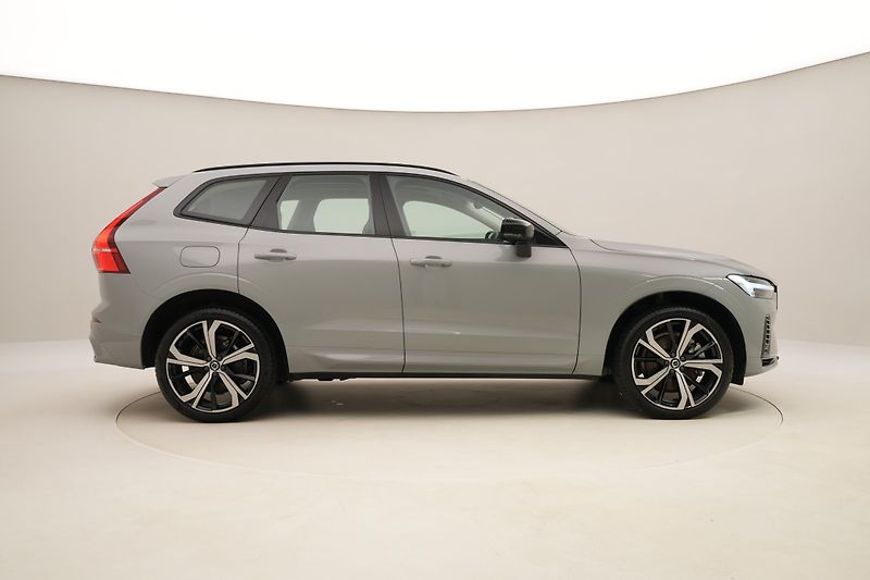 Volvo XC60 T8 AWD RECHARGE DARK ULTRA CZ - fotka 14 z 63