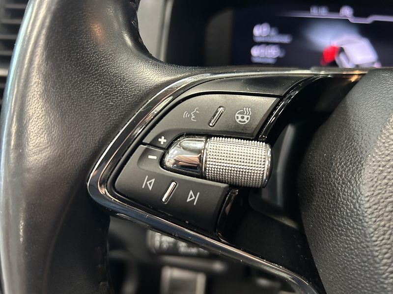 Škoda Karoq (2021) 1.5TSI DSG Style LED DCC TZ - fotka 14 z 27