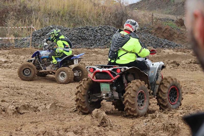 Offroad Maraton Most 2025 v lomu v Braňanech.